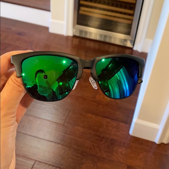 Hawkers shades - Picture 2 of 7